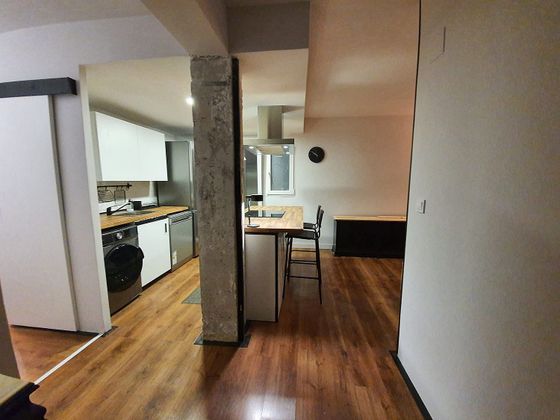 Foto 2 de Alquiler de piso en calle De Ramiro de Maeztu de 4 habitaciones con muebles y balcón