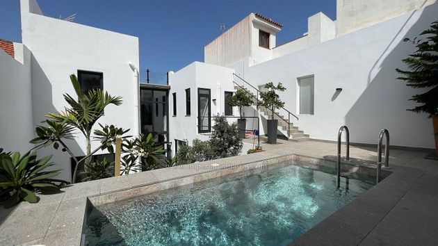 Foto 1 de Xalet en venda a Los Realejos-Icod El Alto de 4 habitacions amb terrassa i piscina