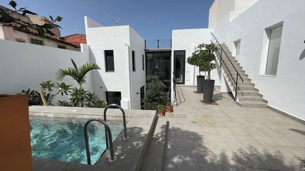 Foto 2 de Chalet en venta en Los Realejos-Icod El Alto de 4 habitaciones con terraza y piscina