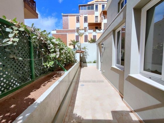 Foto 1 de Venta de piso en Playa Jardín de 3 habitaciones con terraza y jardín