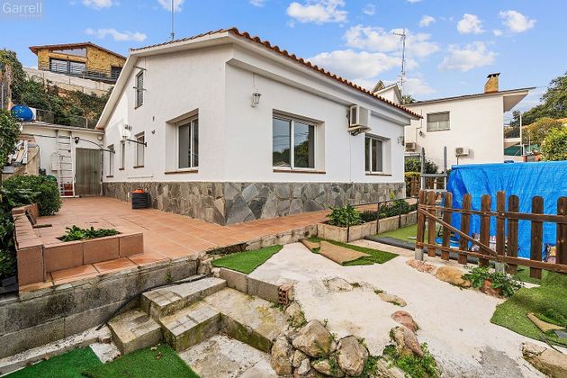 Foto 1 de Casa en venta en Santa Eulàlia de Ronçana de 3 habitaciones con terraza y jardín