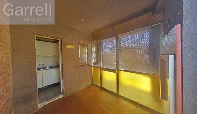 Foto 2 de Venta de piso en Estadi-Horta Vermella-Santa Anna de 3 habitaciones y 83 m²
