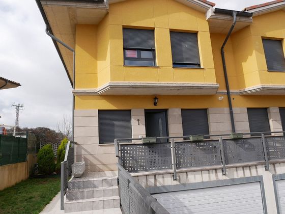 Foto 2 de Casa en venda a Briviesca de 4 habitacions amb terrassa i garatge
