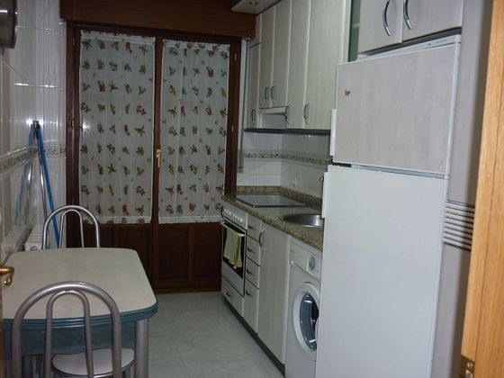 Foto 2 de Piso en venta en Briviesca de 2 habitaciones con balcón y calefacción