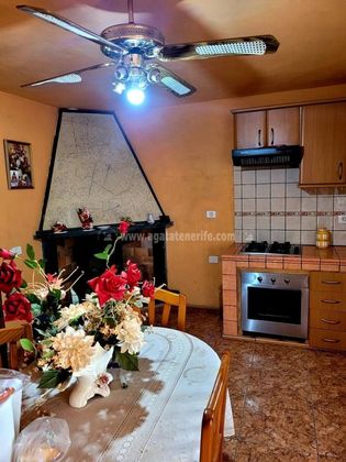Foto 2 de Casa rural en venda a Guía de Isora interior de 1 habitació i 131 m²