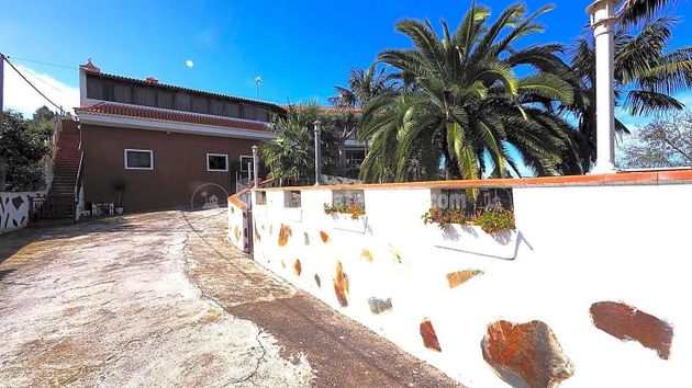 Foto 2 de Casa rural en venda a La Vega-El Amparo-Cueva del Viento de 8 habitacions amb terrassa i balcó