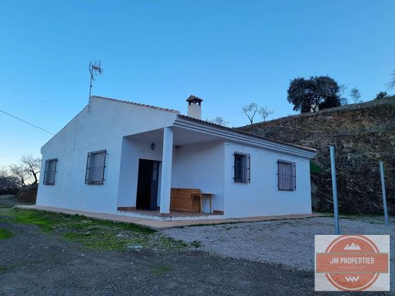 Foto 1 de Venta de casa rural en Pinares de San Antón de 4 habitaciones y 126 m²