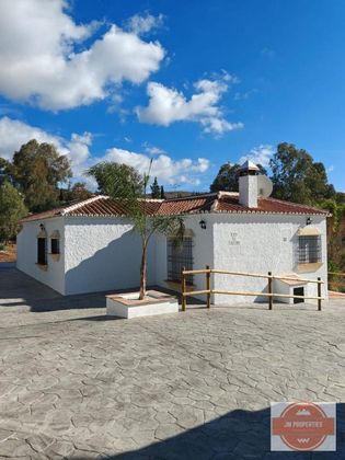 Foto 2 de Casa rural en venta en Almogía de 3 habitaciones con piscina y jardín