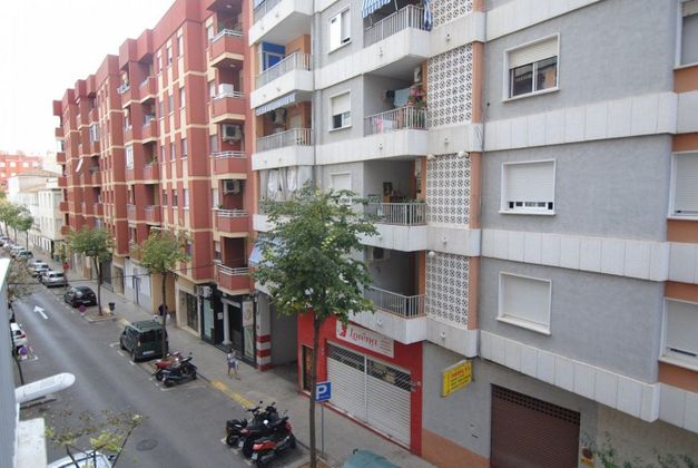 Foto 1 de Pis en venda a Centro - Gandia de 3 habitacions amb balcó i ascensor