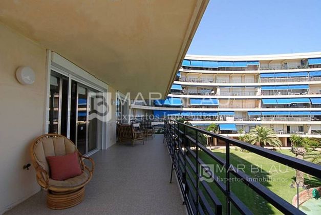 Foto 2 de Piso en venta en Playa de Gandia de 5 habitaciones con terraza y piscina