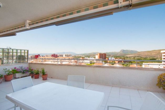 Foto 1 de Pis en venda a Playa de Gandia de 4 habitacions amb terrassa i piscina