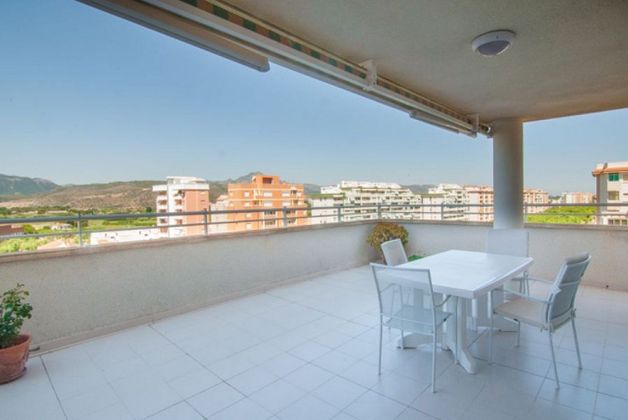 Foto 2 de Pis en venda a Playa de Gandia de 4 habitacions amb terrassa i piscina