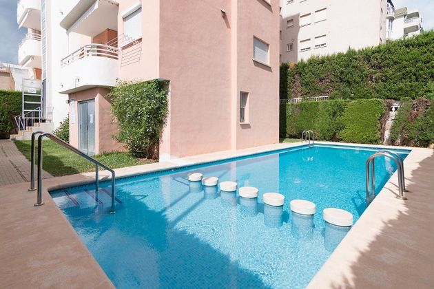 Foto 1 de Pis en venda a Playa de Gandia de 2 habitacions amb terrassa i piscina