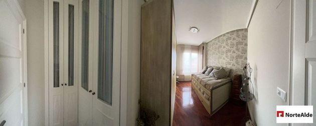 Foto 2 de Pis en venda a Centro - Desierto - Arrontegi de 3 habitacions amb terrassa i garatge