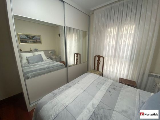 Foto 2 de Pis en venda a Lutxana - Llano de 1 habitació i 40 m²