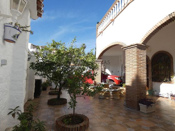 Foto 1 de Casa adossada en venda a Monterrey - Rancho Domingo de 4 habitacions amb terrassa i garatge