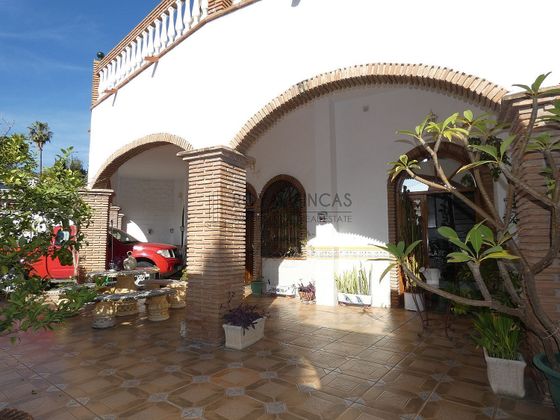 Foto 2 de Casa adossada en venda a Monterrey - Rancho Domingo de 4 habitacions amb terrassa i garatge
