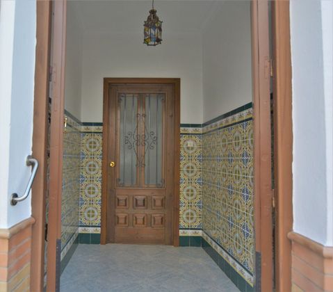 Foto 2 de Casa adossada en venda a Valencina de la Concepción de 3 habitacions amb terrassa i balcó