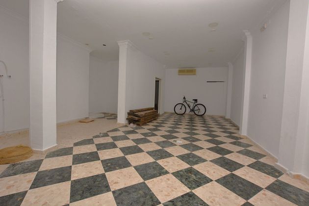 Foto 1 de Edifici en venda a avenida Del Aljarafe de 429 m²