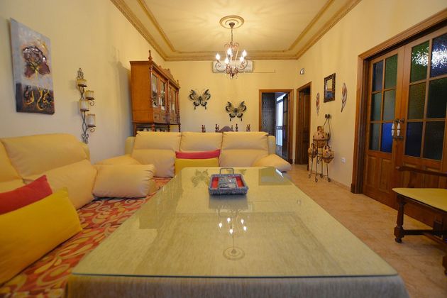 Foto 2 de Casa adossada en venda a calle Juan Ramón Jimenez de 4 habitacions amb terrassa i aire acondicionat