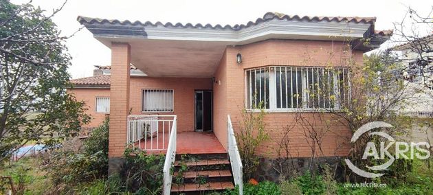 Foto 1 de Venta de chalet en Ventas de Retamosa (Las) de 3 habitaciones con garaje y jardín