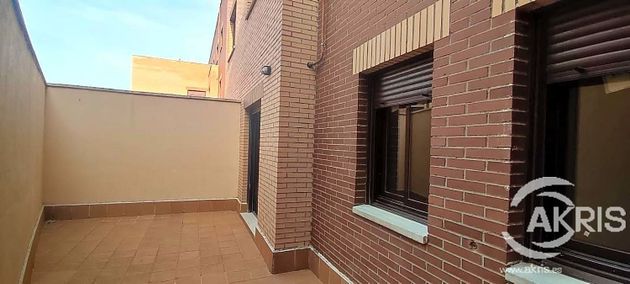 Foto 2 de Pis en venda a Centro de Ocaña de 2 habitacions amb terrassa i garatge