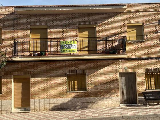 Foto 2 de Venta de chalet en Gálvez de 5 habitaciones con terraza y garaje