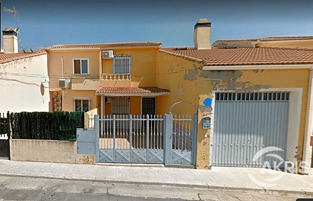 Foto 1 de Casa adosada en venta en Fuensalida de 3 habitaciones con garaje