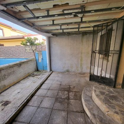 Foto 2 de Casa adosada en venta en Fuensalida de 3 habitaciones con garaje