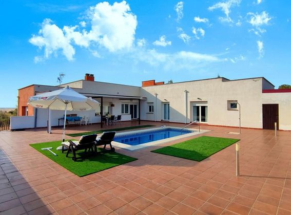 Foto 2 de Xalet en venda a Los Cigarrales-La Bastida de 8 habitacions amb piscina i garatge