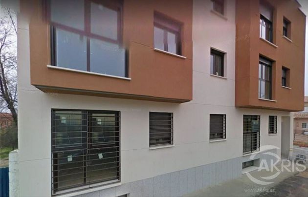 Foto 2 de Edifici en venda a Camarena de 461 m²
