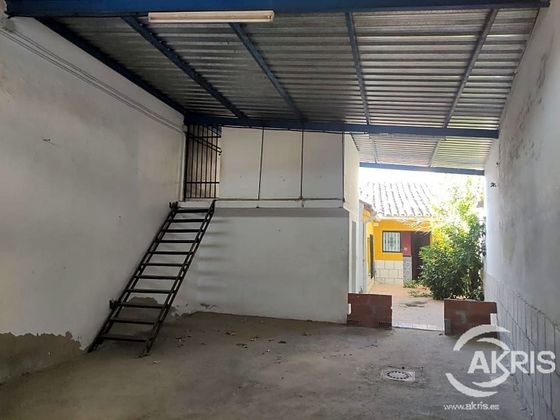 Foto 2 de Chalet en venta en Puebla de Montalbán (La) de 2 habitaciones con garaje