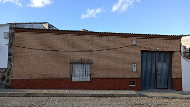 Foto 1 de Xalet en venda a Puebla de Almoradiel (La) de 2 habitacions i 108 m²
