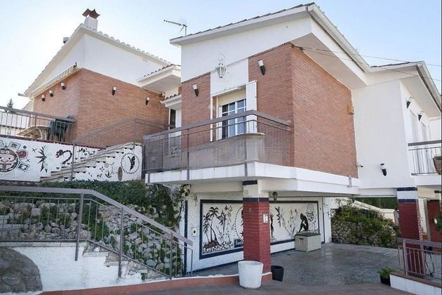 Foto 1 de Chalet en venta en Cervelló de 4 habitaciones con terraza y piscina