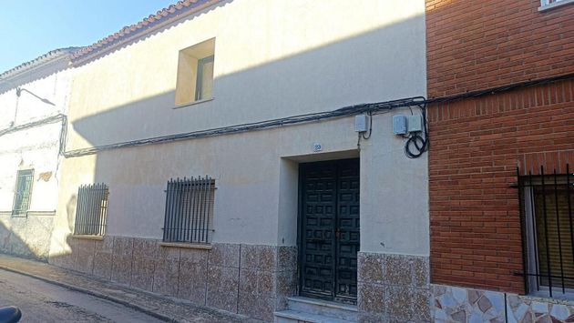 Foto 1 de Casa en venda a Villanueva de Alcardete de 4 habitacions amb jardí