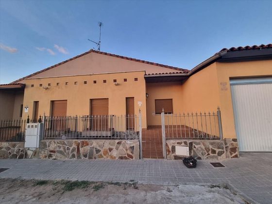 Foto 1 de Casa en venda a Domingo Pérez de 3 habitacions amb garatge i jardí