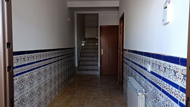 Foto 2 de Venta de casa en Villanueva de Alcardete de 5 habitaciones con terraza