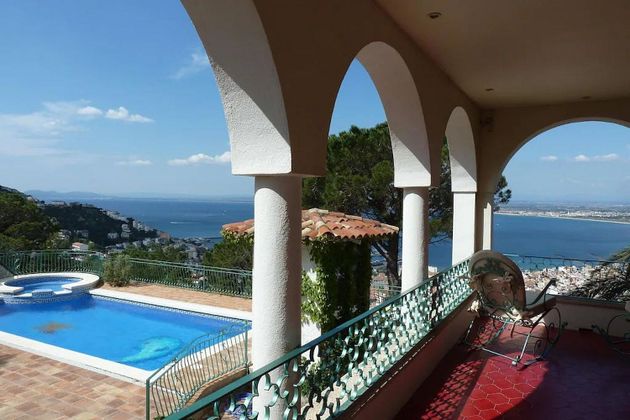 Foto 2 de Venta de chalet en Els Grecs - Mas Oliva de 3 habitaciones con terraza y piscina