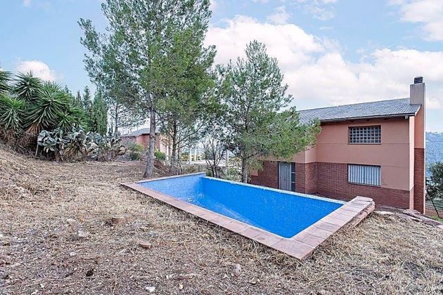 Foto 1 de Chalet en venta en Pallejà de 3 habitaciones con terraza y piscina