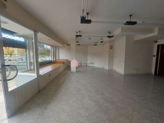Foto 2 de Local en alquiler en Porriño (O) de 256 m²