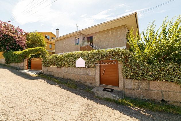 Foto 2 de Chalet en venta en Porriño (O) de 5 habitaciones con terraza y garaje
