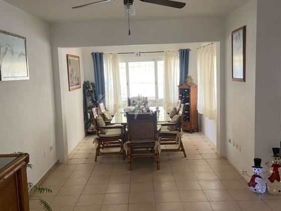 Foto 2 de Venta de casa en Costa Adeje de 4 habitaciones con terraza y piscina