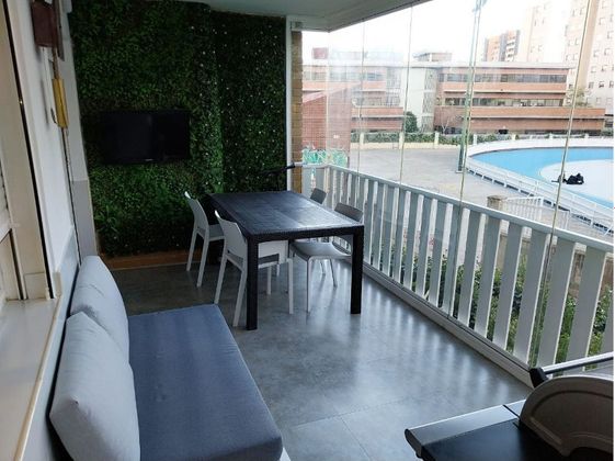 Foto 2 de Pis en venda a vía Hispanidad de 4 habitacions amb terrassa i piscina