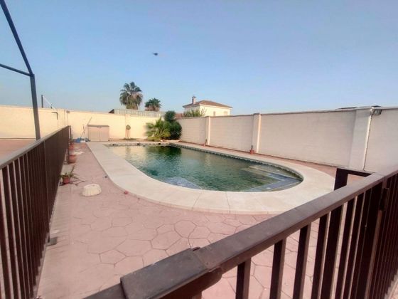 Foto 2 de Chalet en venta en Sector Sur de 4 habitaciones con terraza y piscina