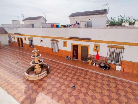 Foto 1 de Casa en venta en Almodóvar del Río de 3 habitaciones con terraza