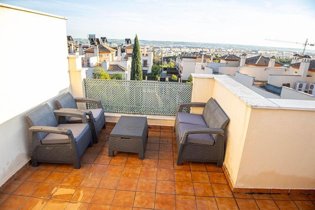 Foto 1 de Casa en venda a calle Granado de 3 habitacions amb terrassa i piscina