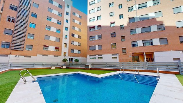 Foto 2 de Piso en venta en Ollerías - San Cayetano de 2 habitaciones con piscina y aire acondicionado