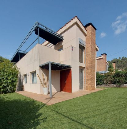 Foto 2 de Casa en venda a Corbera de Llobregat de 4 habitacions amb terrassa i garatge