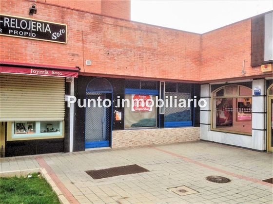 Foto 1 de Local en venta en calle Pío del Río Hortega de 106 m²