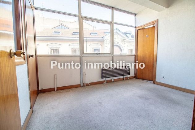 Foto 2 de Oficina en venda a calle Claudio Moyano de 225 m²
